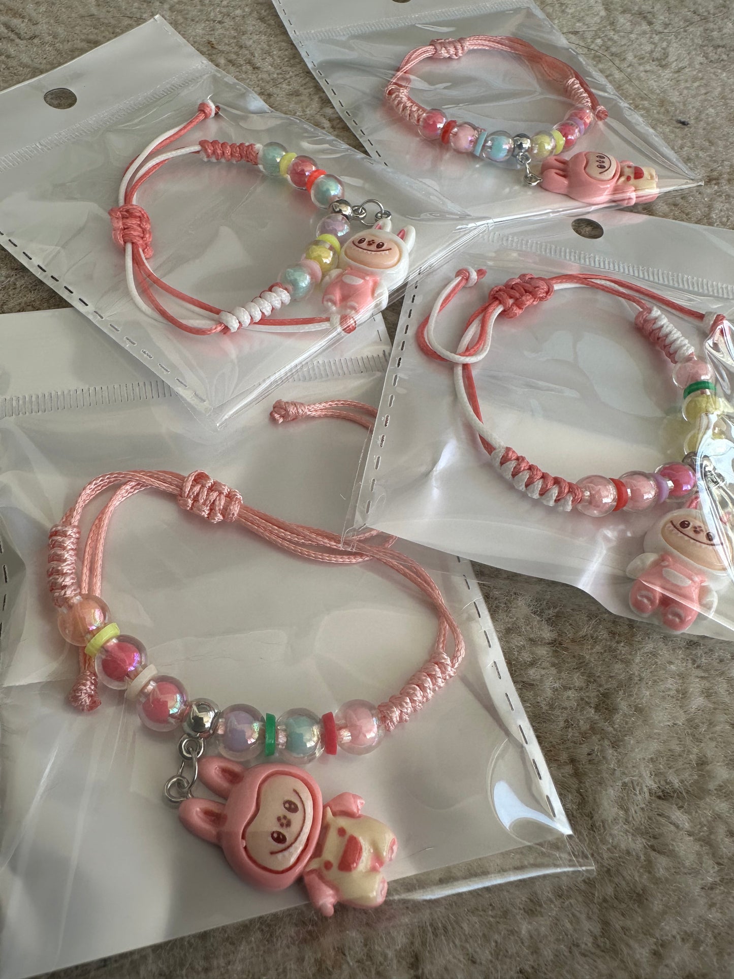 Pulseras labubu
