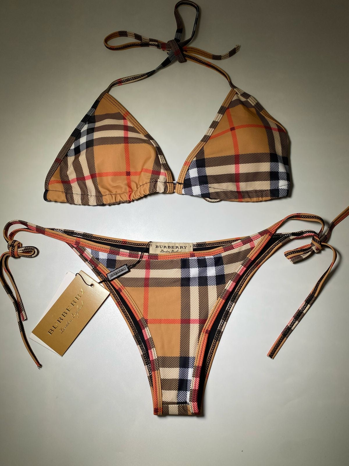 Bikini burby