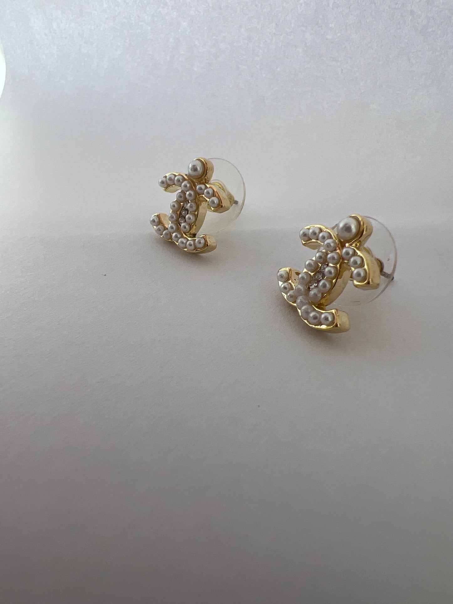 Aretes charmell