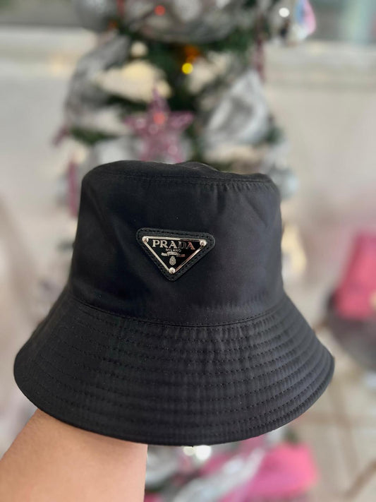 Bucket Prada Negro