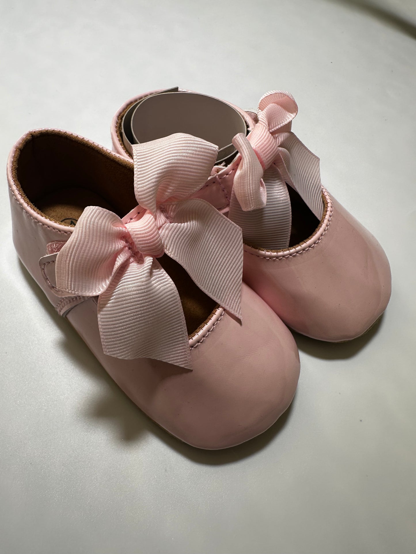 Zapatitos moño rosa