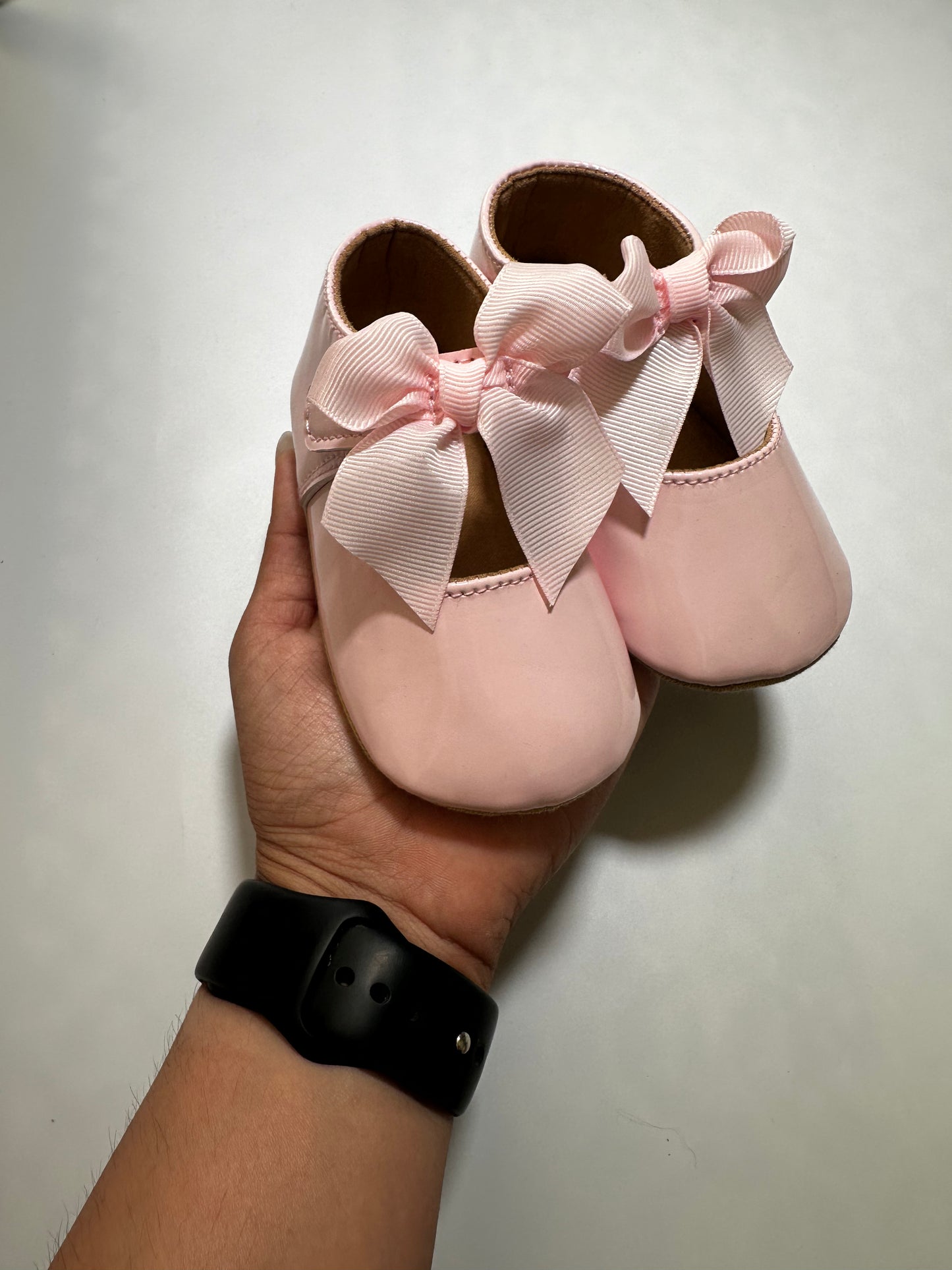 Zapatitos moño rosa