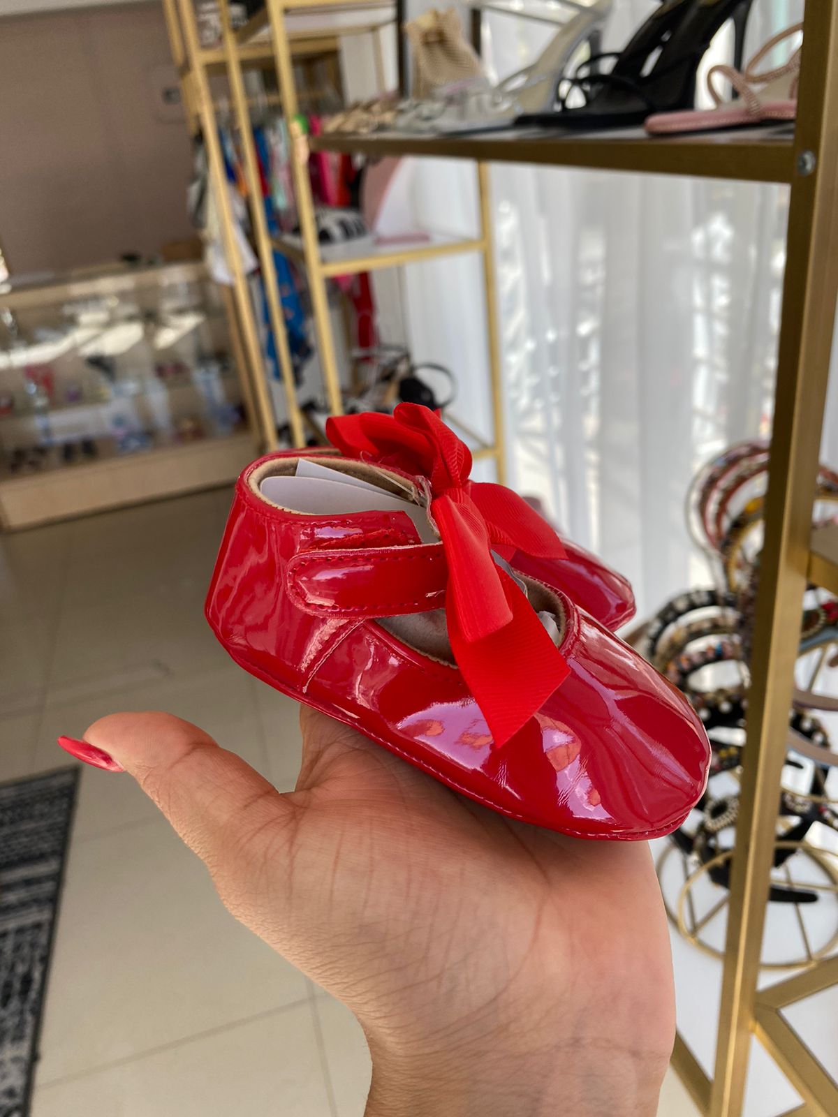Zapatitos rojo moños