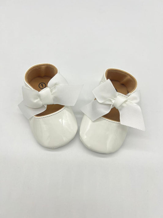 Zapatitos Blancos Moño