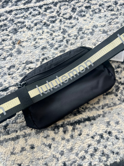 Bolsa dupe Lulu