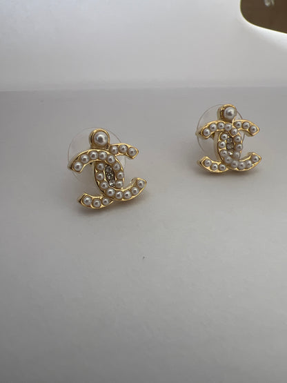 Aretes charmell