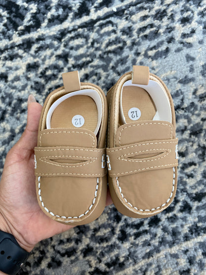 Mocasín Adrian capuchino
