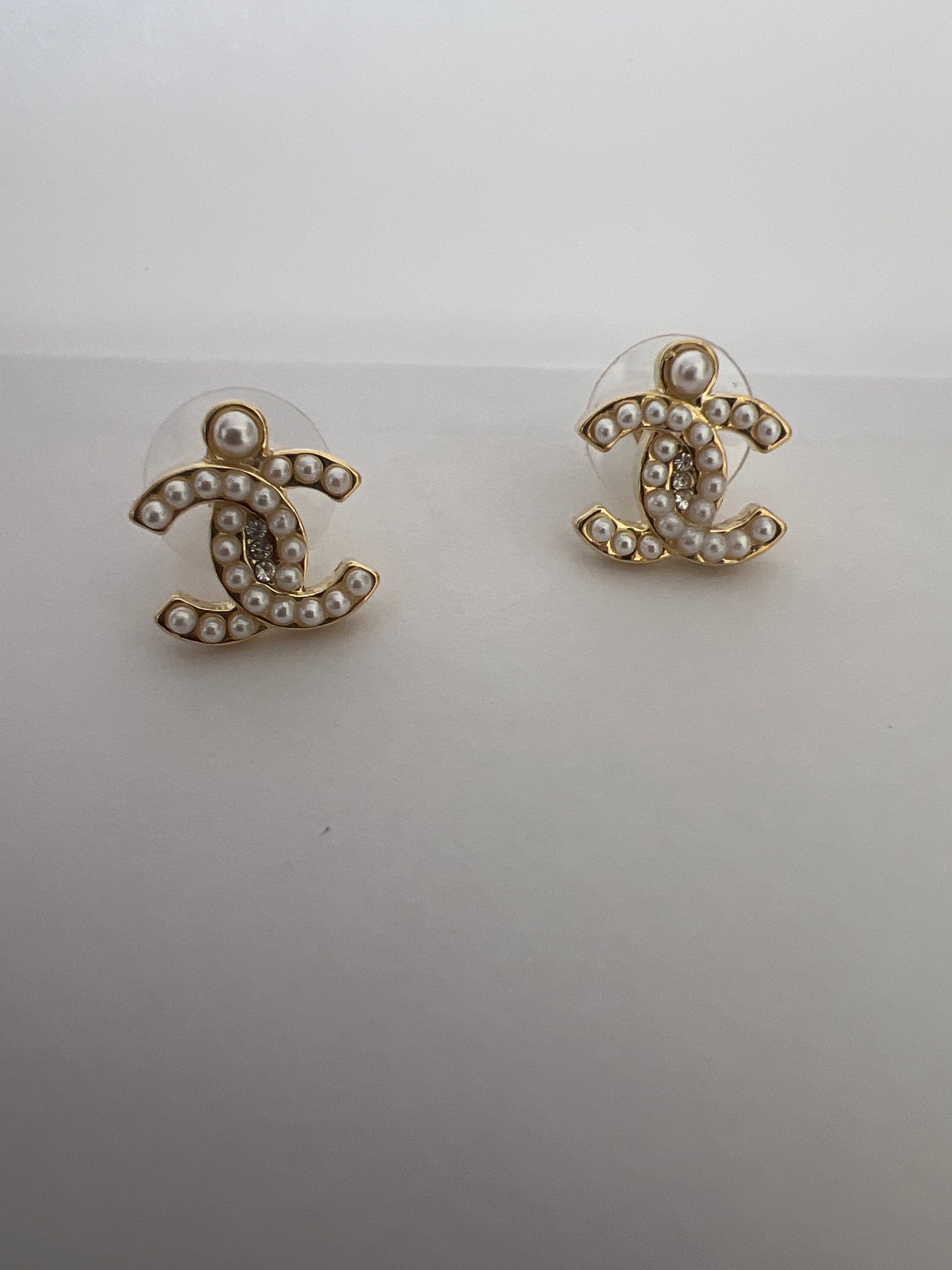 Aretes charmell