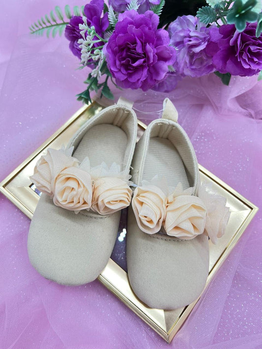 Zapatitos Beige Flores