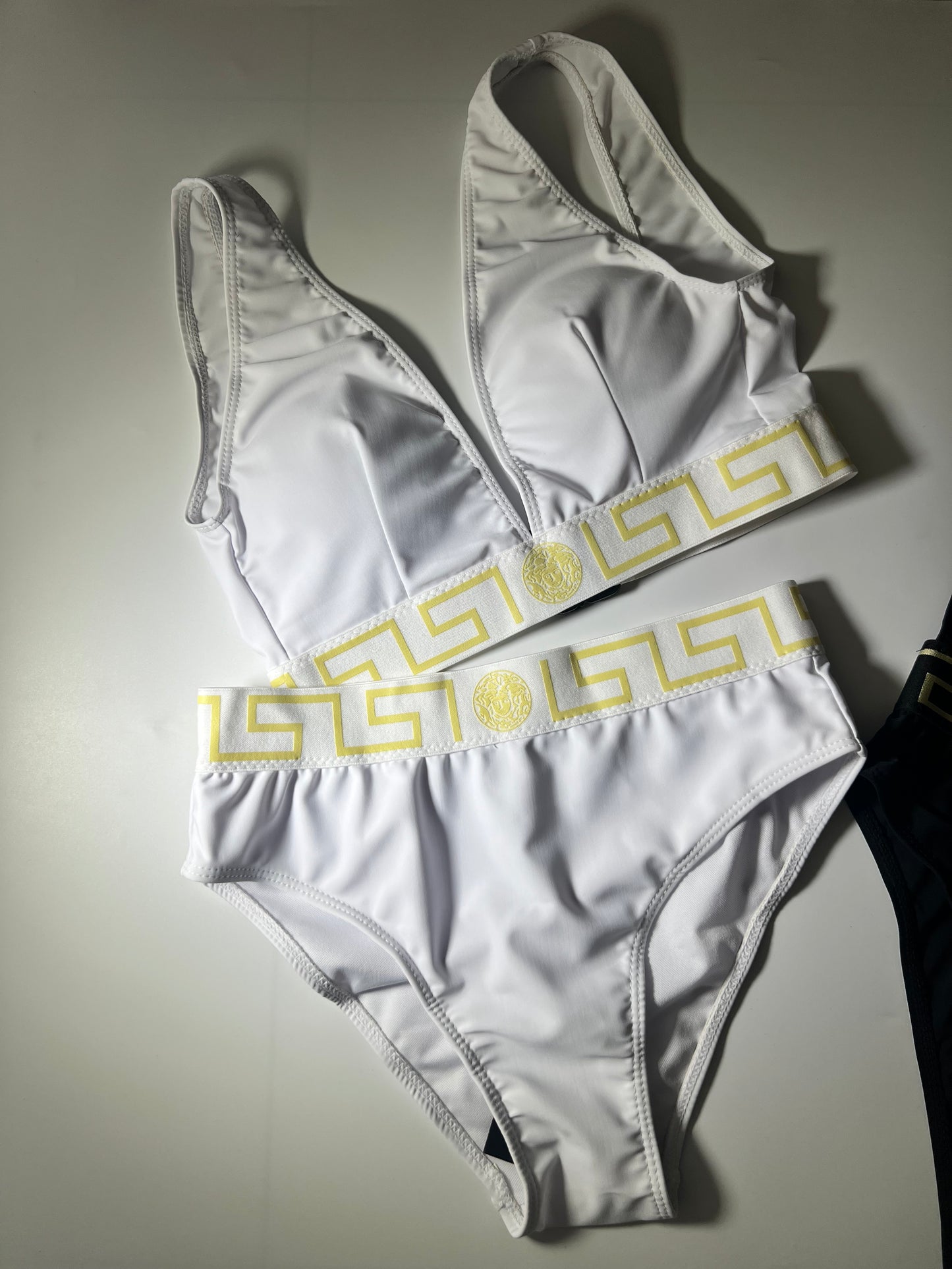 Bikini V white