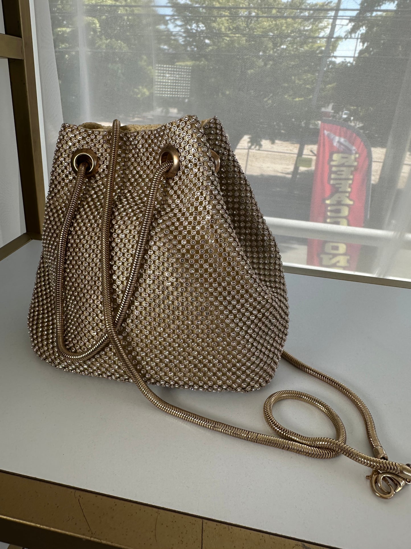 Bolsa Bucket dorada