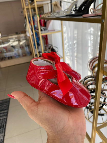 Zapatitos rojo moños
