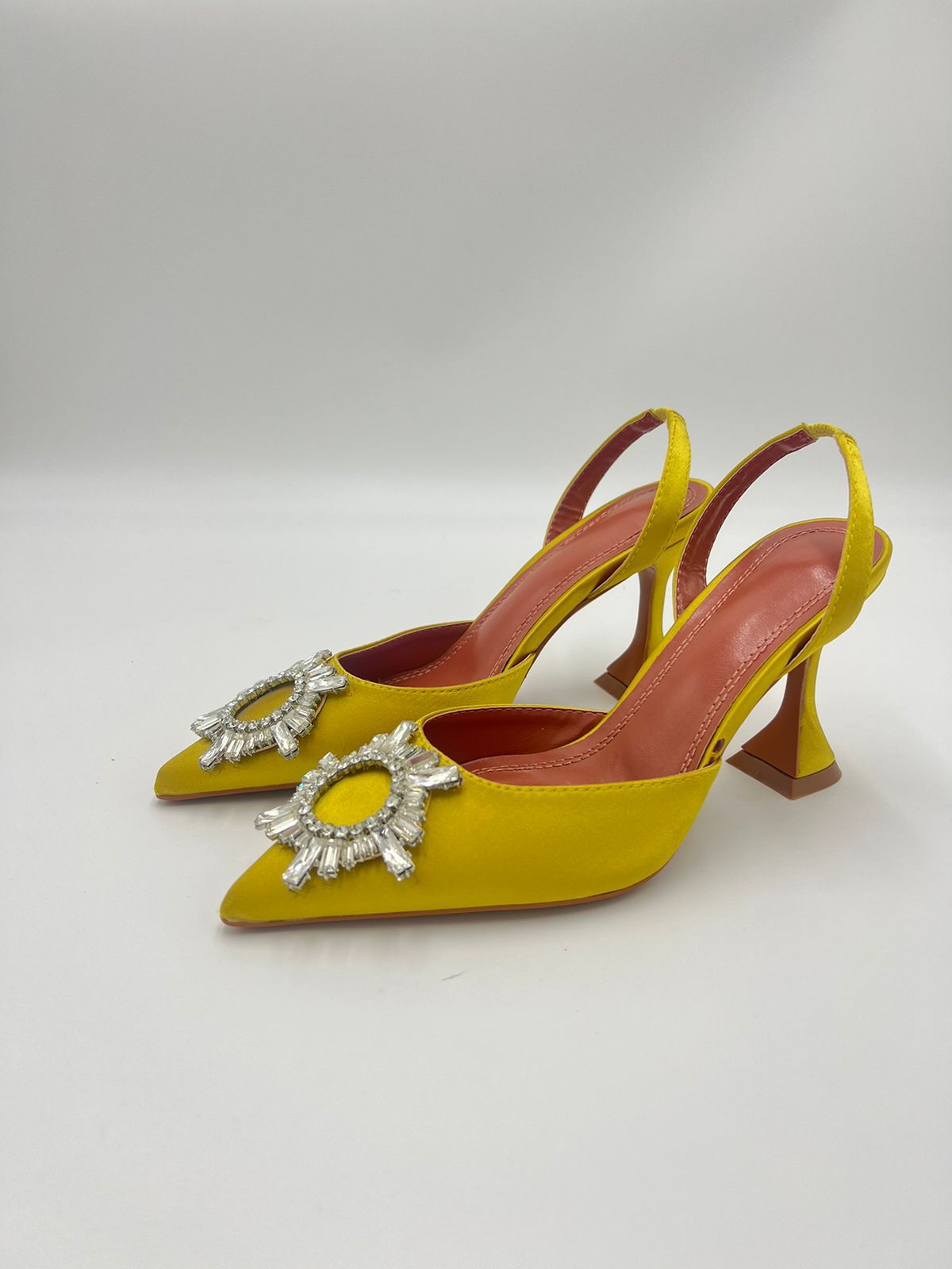Zapatilla Megara Mostaza